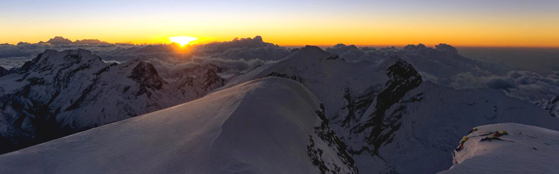 climbingislandpeakwithotherpeaks