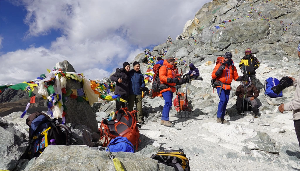 lobucheeastpeakclimbing