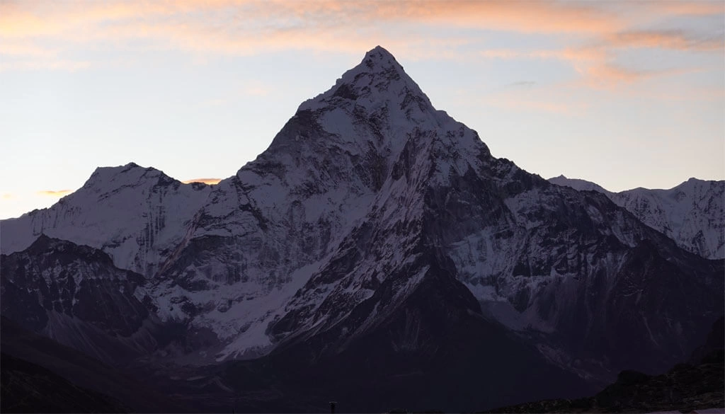 lobucheeastpeakclimbing